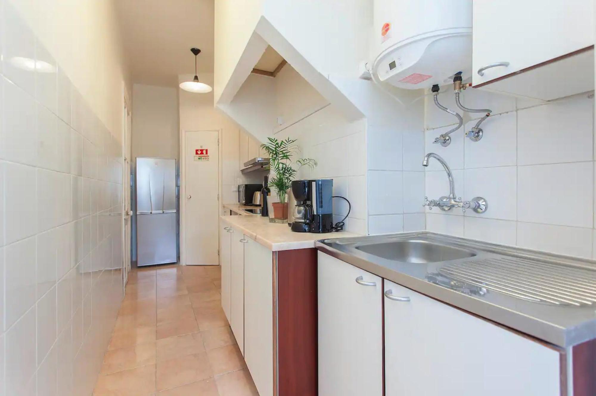 Whome Historical 2-bed Alfama Charm Appartement